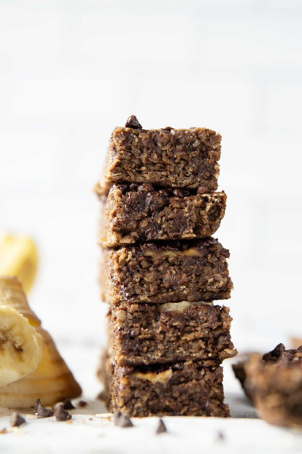 These soft and chewy chocolate banana granola bars are packed with tons of banana flavor and a double dose of chocolate. Ideal for make-ahead breakfasts and they freeze great as well!