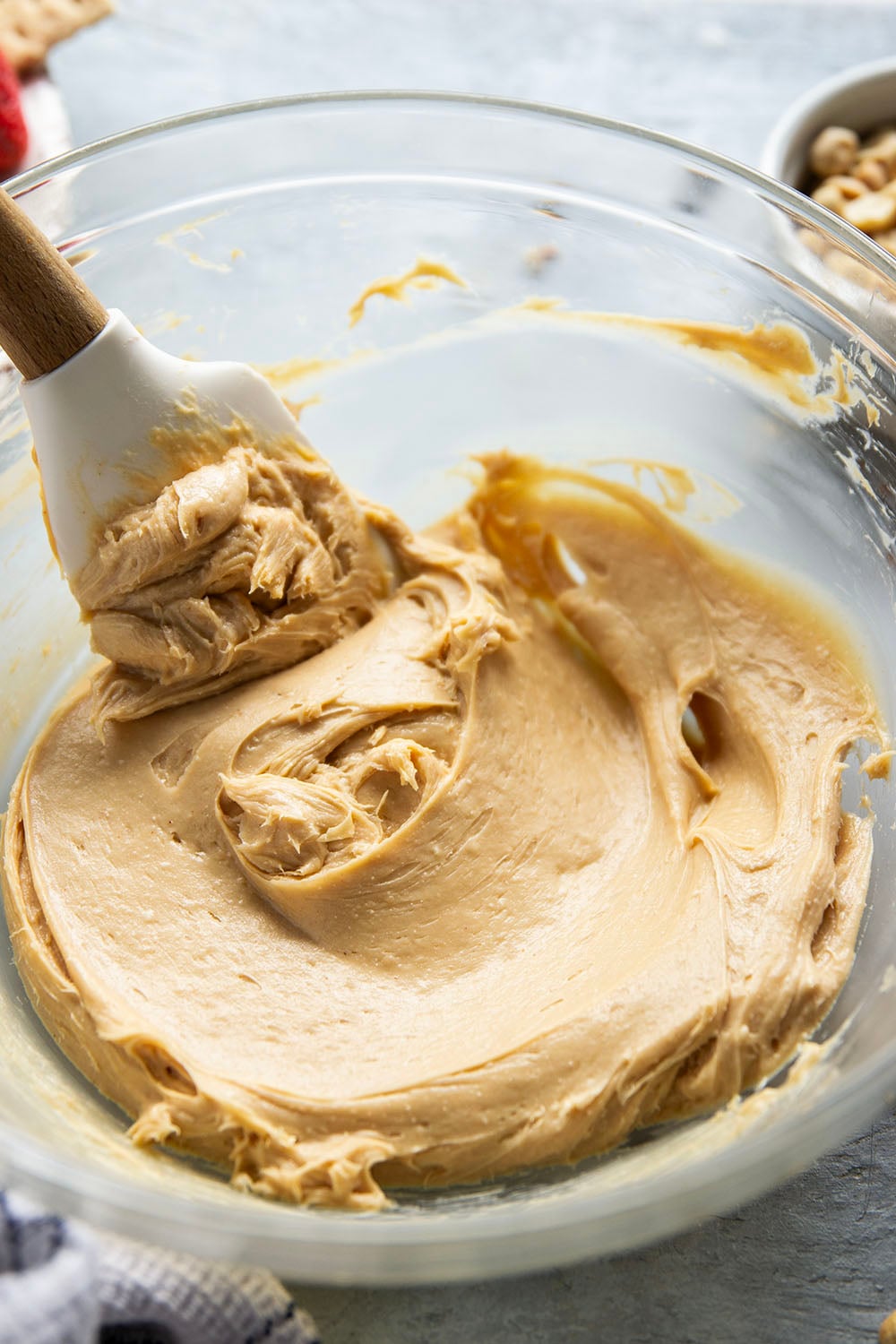 Silky in texture and unbelievably addicting, this peanut butter cheesecake dip will make any fruit fun to eat! Ready in minutes with only 5 ingredients.