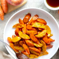 Roasted in maple syrup and warming Moroccan spices, these Moroccan roasted carrots and apples are an easy side dish that goes well with any fall meal.