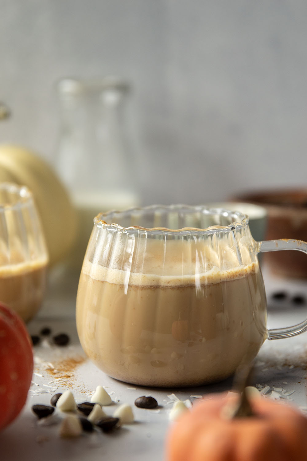 White chocolate syrup and pumpkin spice are a fall match made in heaven in this pumpkin white chocolate mocha.