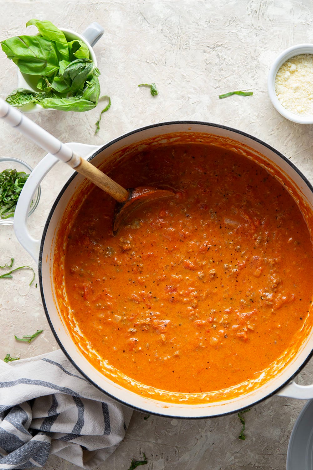 Penne alla vodka with sausage features a flavorful homemade vodka tomato sauce with juicy browned sausage. - an easy weeknight dinner that's ready in under an hour!