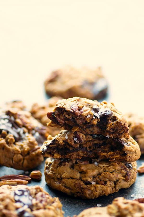 Dark Chocolate Pecan Oatmeal Cookies