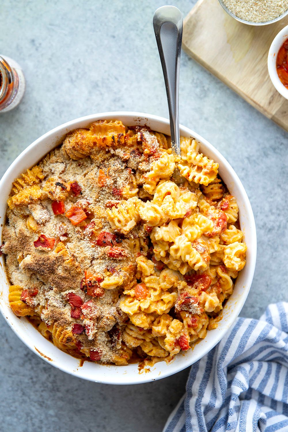 Roasted Red Pepper Harissa Mac and Cheese