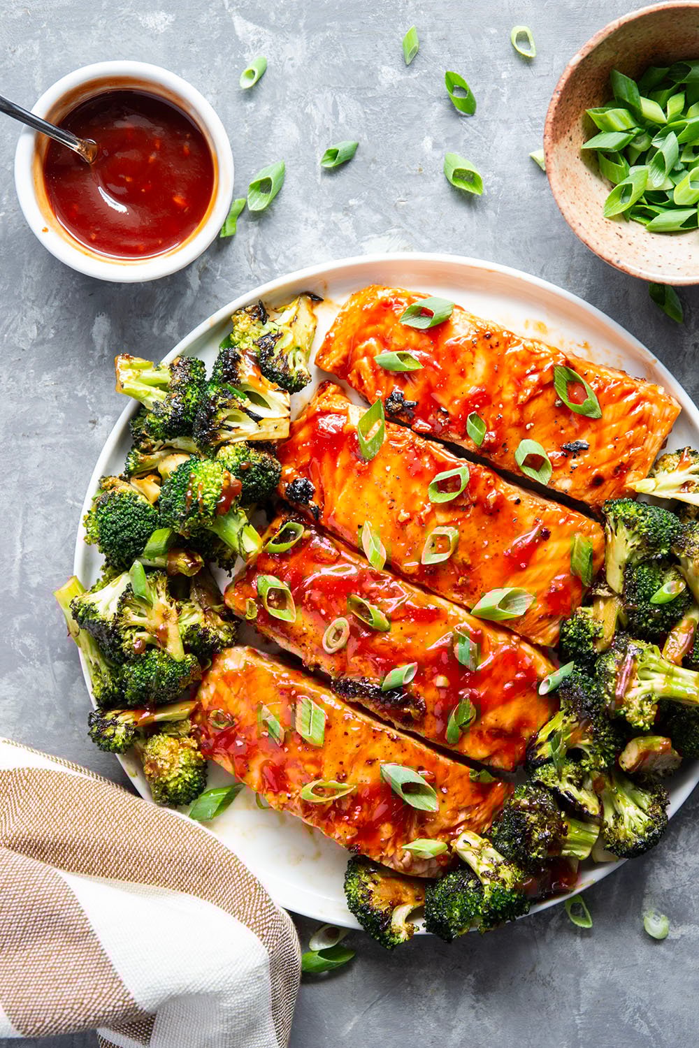 Brushed in a sweet homemade barbecue sauce and grilled alongside broccoli, this grilled BBQ salmon is ready in only 30 minutes and great served alongside steamed rice.