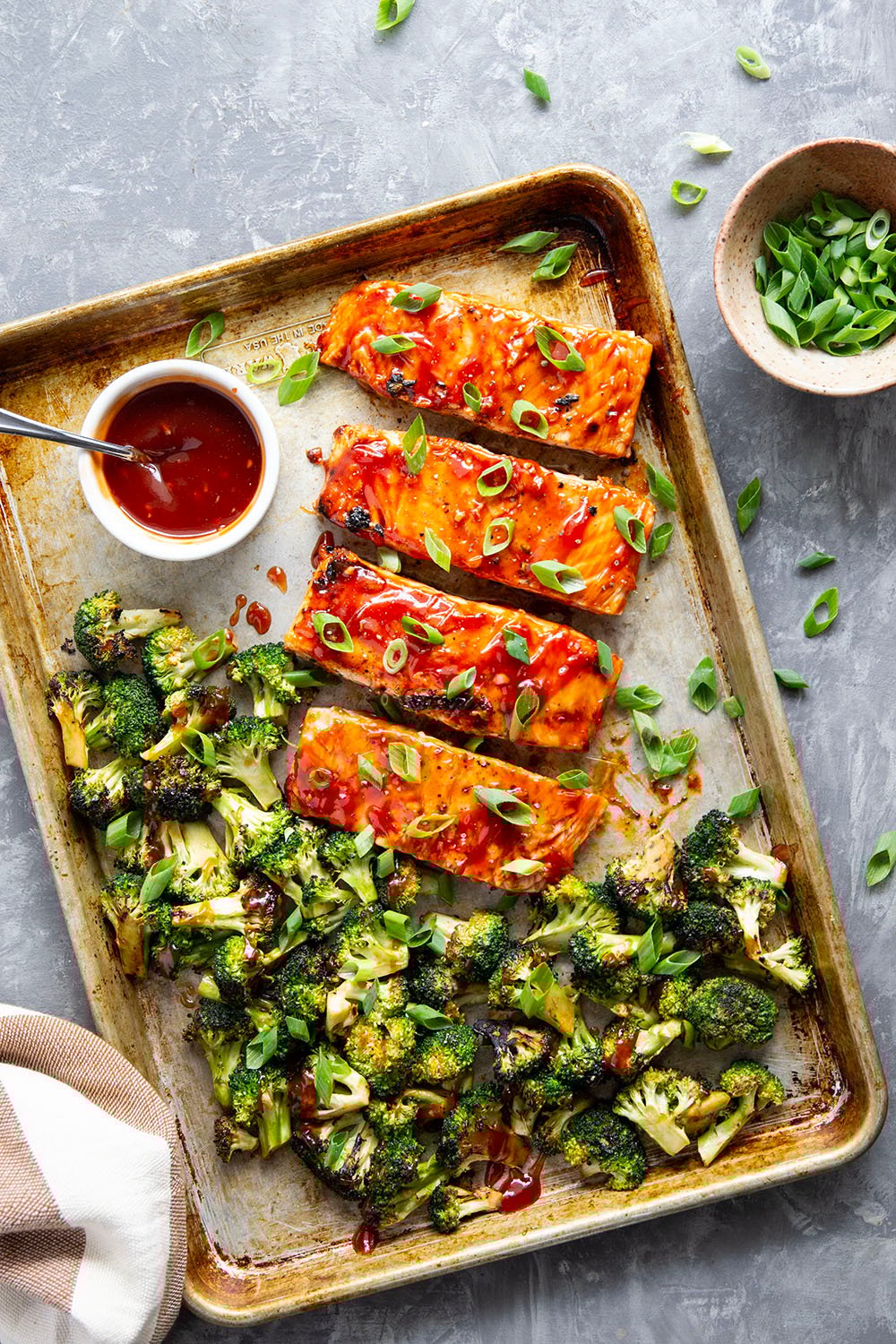 Brushed in a sweet homemade barbecue sauce and grilled alongside broccoli, this grilled BBQ salmon is ready in only 30 minutes and great served alongside steamed rice.