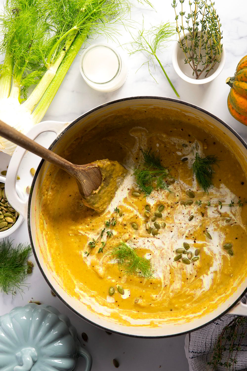 Deeply flavorful roasted fennel and acorn squash are the best soup pairing in this rich and velvety fennel acorn squash soup.