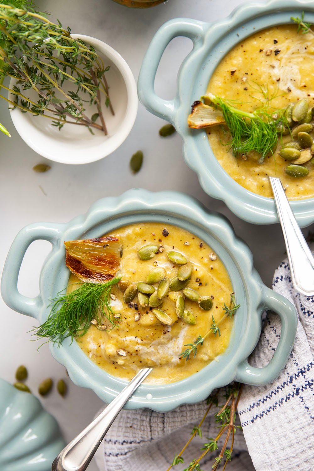 Deeply flavorful roasted fennel and acorn squash are the best soup pairing in this rich and velvety fennel acorn squash soup.